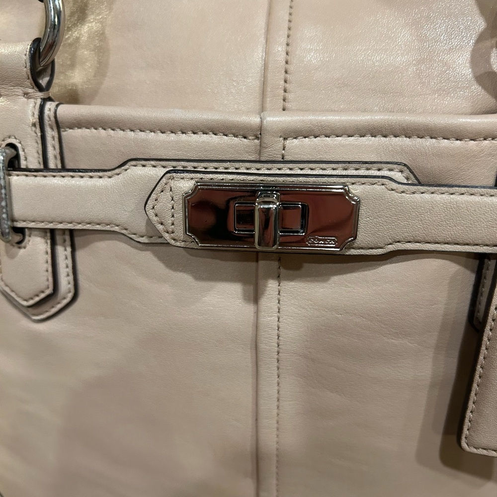 Coach Leather Shoulder Bag in Light Taupe - Picture 6 of 10